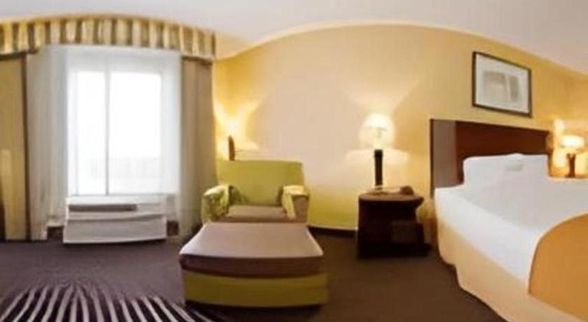Holiday Inn Express Crockett By Ihg מראה חיצוני תמונה
