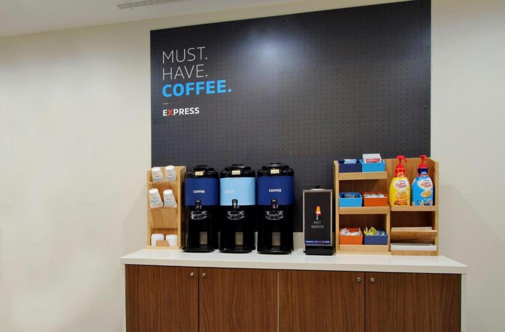 Holiday Inn Express Crockett By Ihg מראה חיצוני תמונה