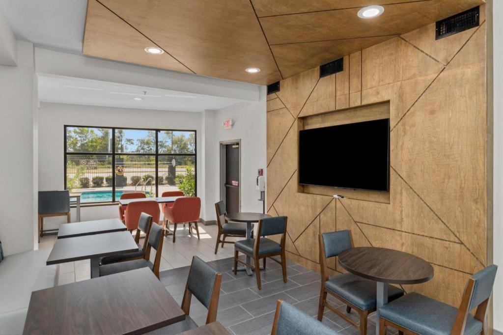 Holiday Inn Express Crockett By Ihg מראה חיצוני תמונה