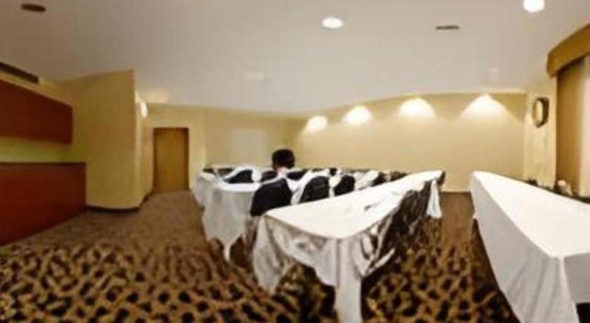 Holiday Inn Express Crockett By Ihg מראה חיצוני תמונה