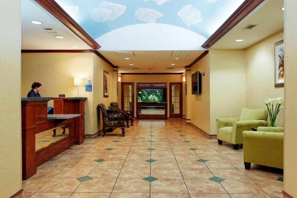 Holiday Inn Express Crockett By Ihg מראה חיצוני תמונה