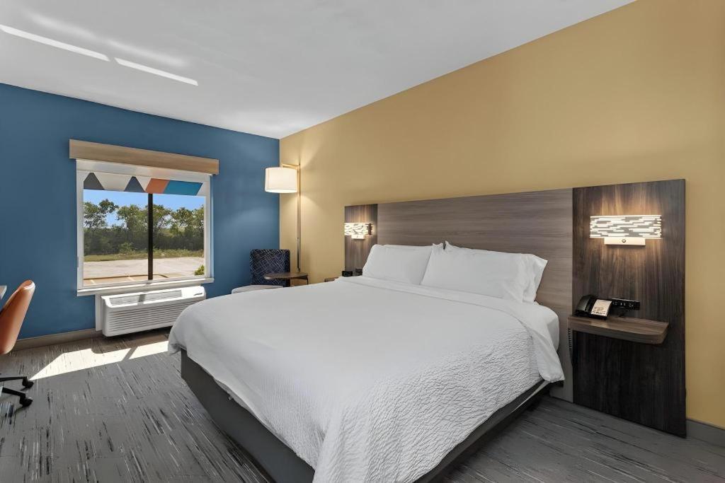 Holiday Inn Express Crockett By Ihg מראה חיצוני תמונה